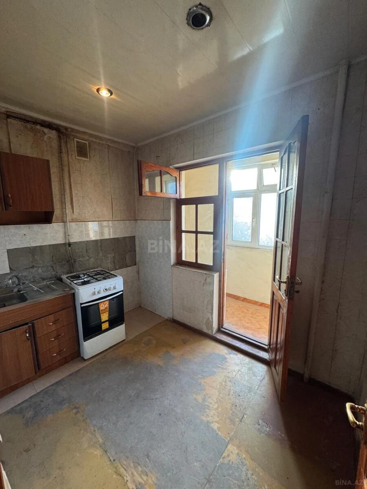 Satılır 5 otaqlı mənzil 100 m²