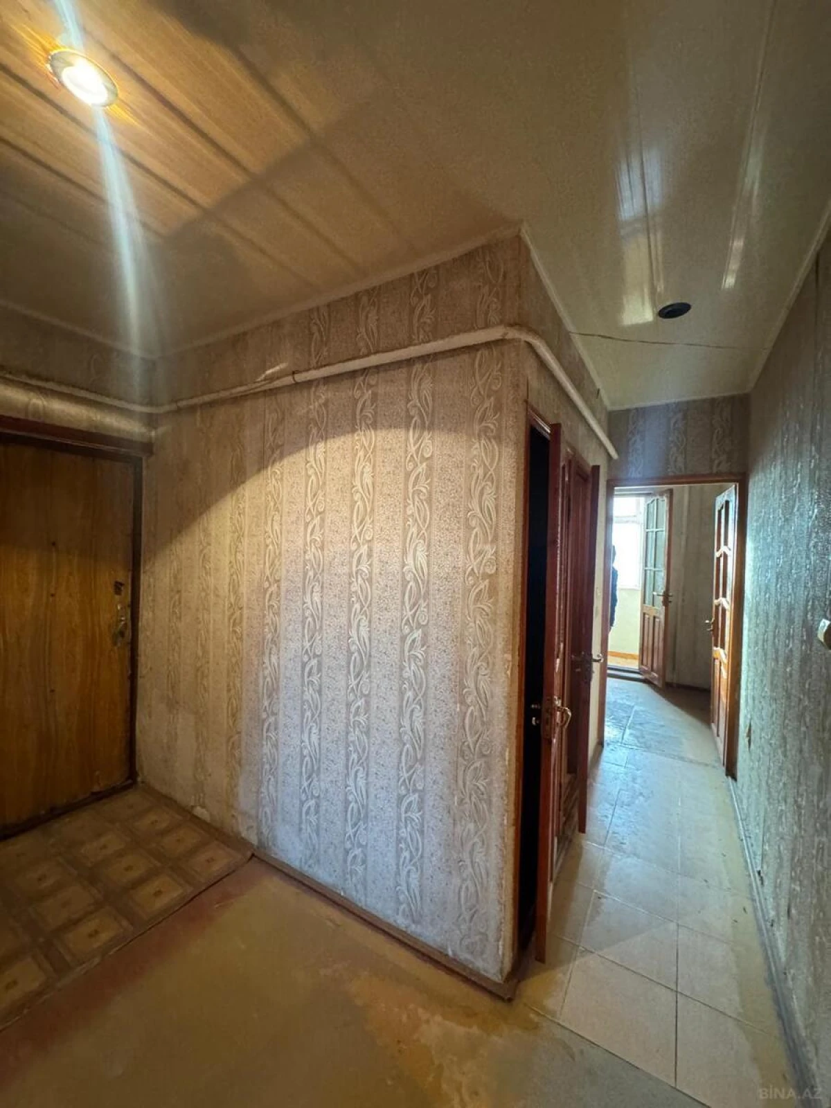 Satılır 5 otaqlı mənzil 100 m²