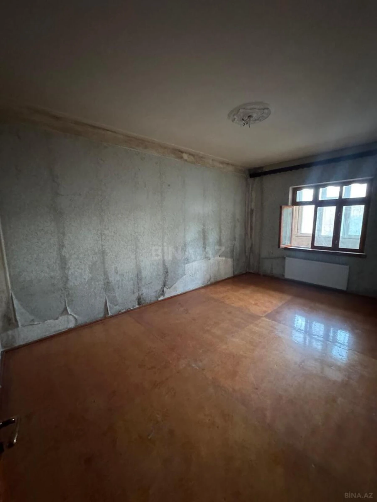 Satılır 5 otaqlı mənzil 100 m²