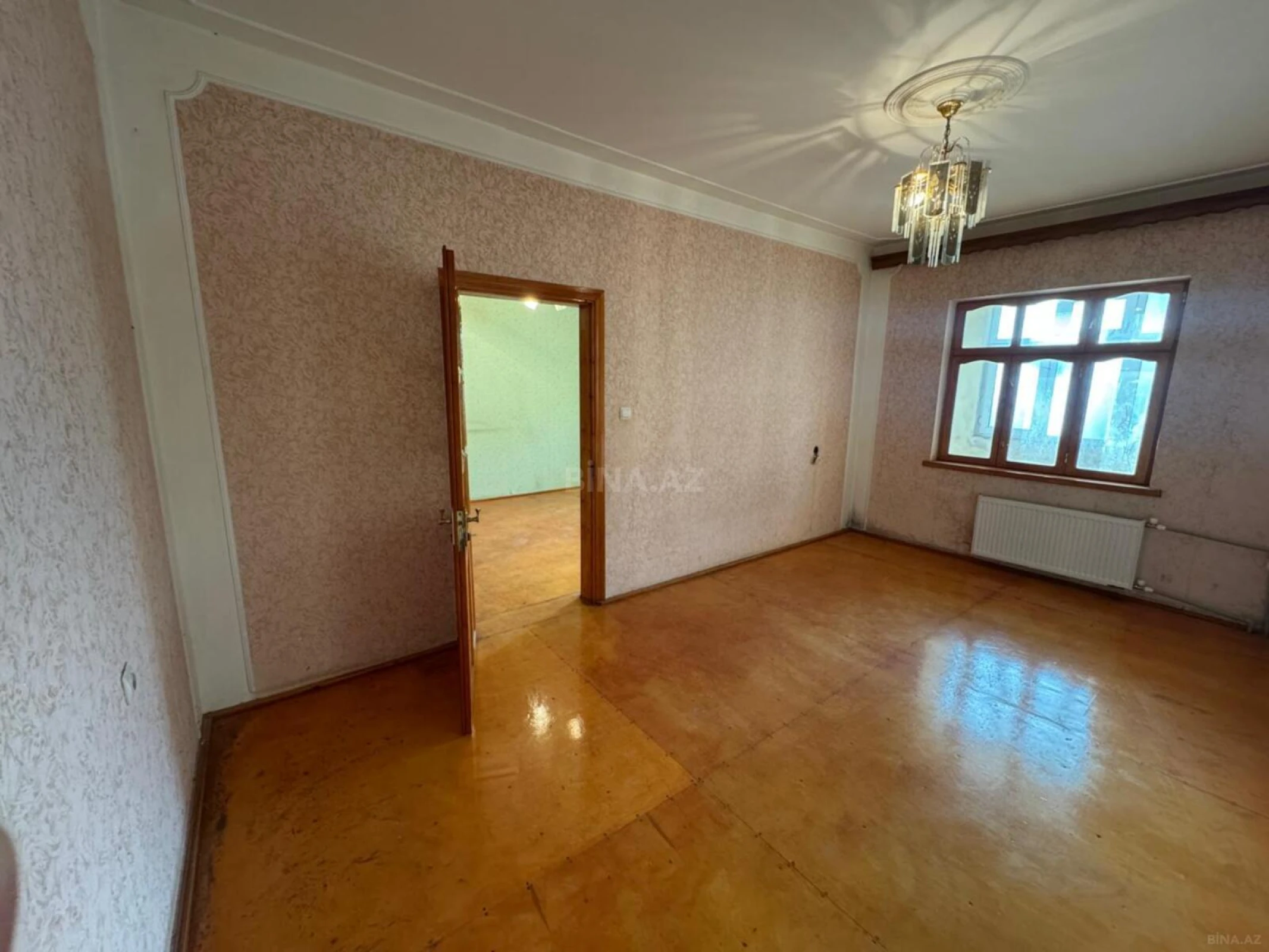 Satılır 5 otaqlı mənzil 100 m²