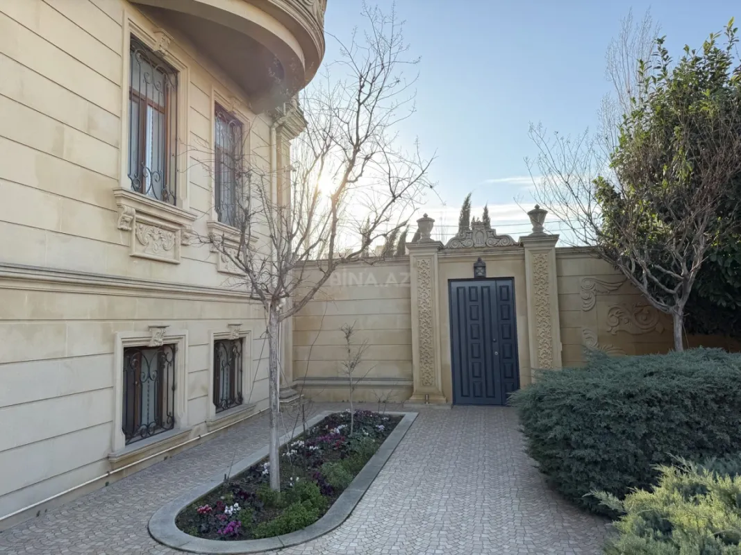 Satılır 6 otaqlı həyət evi 550 m²