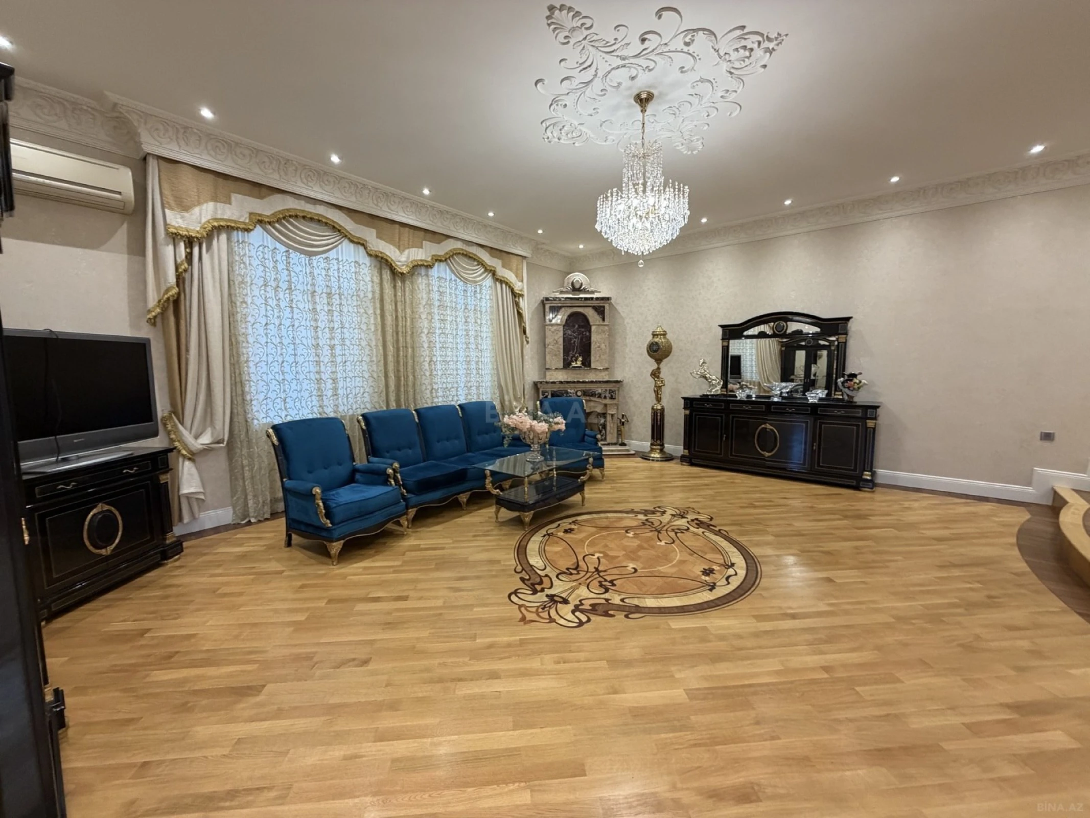 Satılır 6 otaqlı həyət evi 550 m²