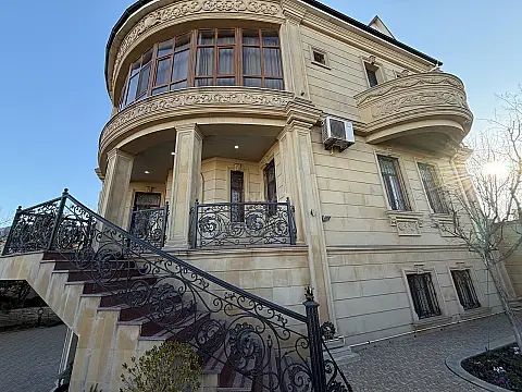 Satılır 6 otaqlı həyət evi 550 m² — Bakı 6 otaq 550.00 m²