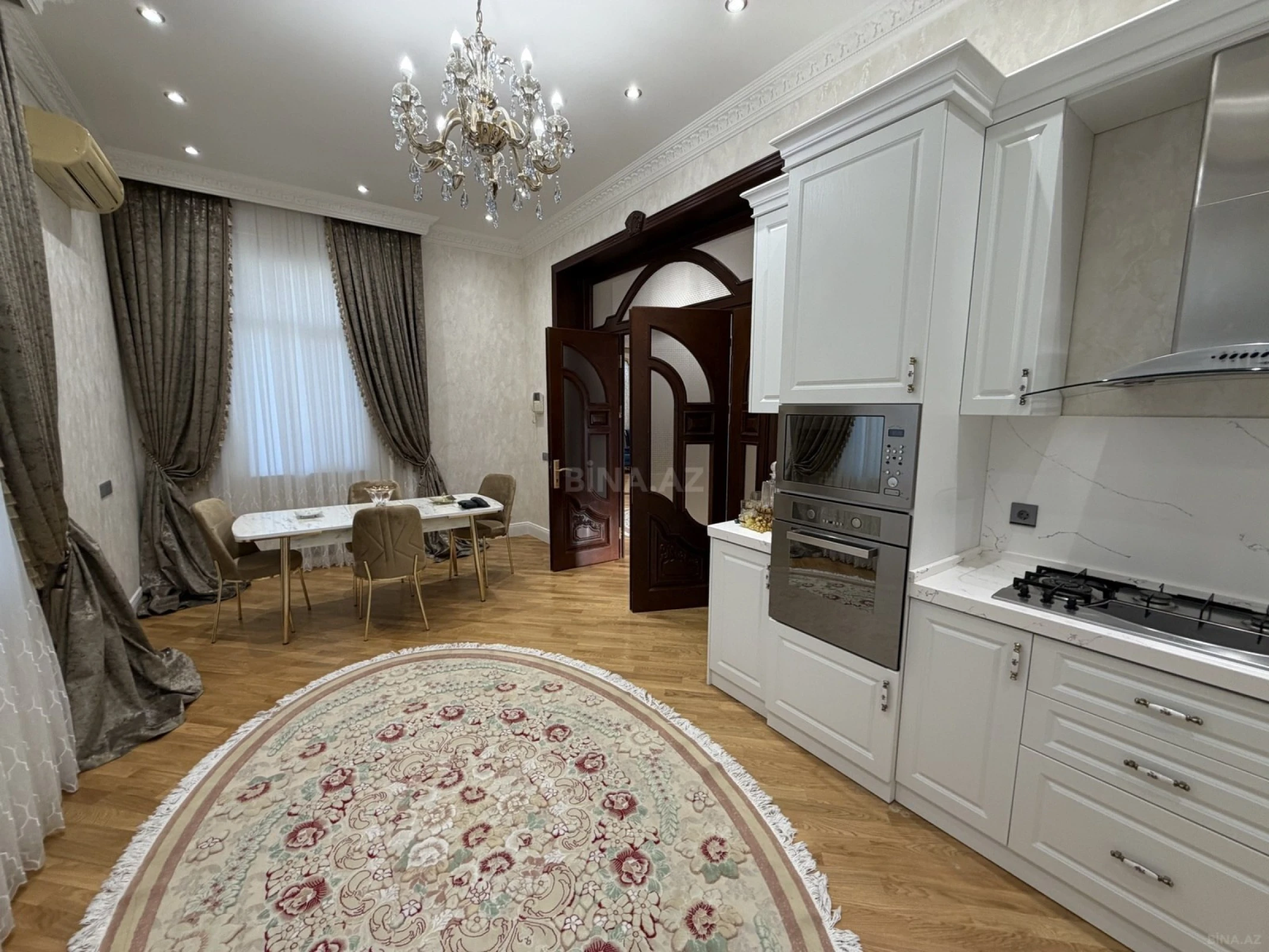 Satılır 6 otaqlı həyət evi 550 m²