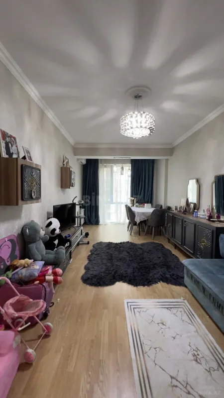 Satılır 2 otaqlı mənzil 82 m²