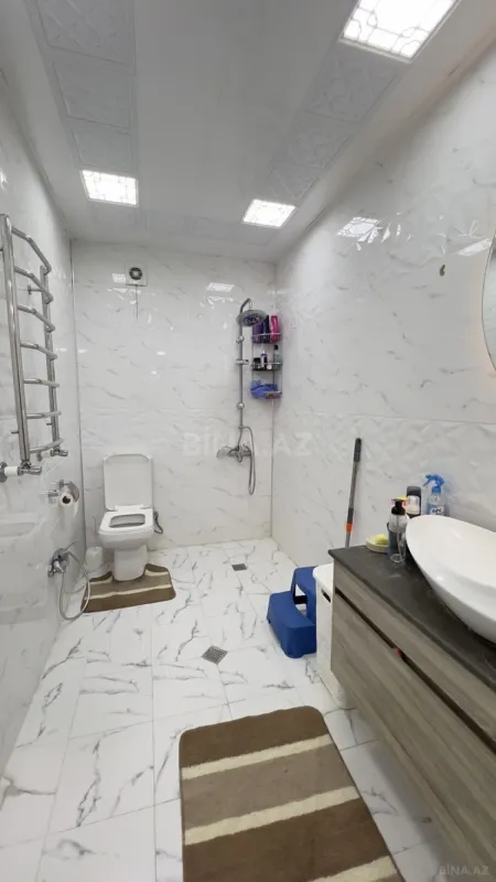 Satılır 2 otaqlı mənzil 82 m²