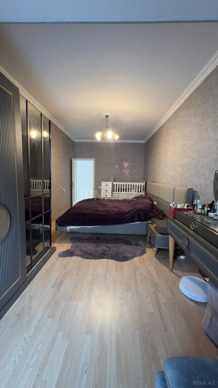 Satılır 2 otaqlı mənzil 82 m²