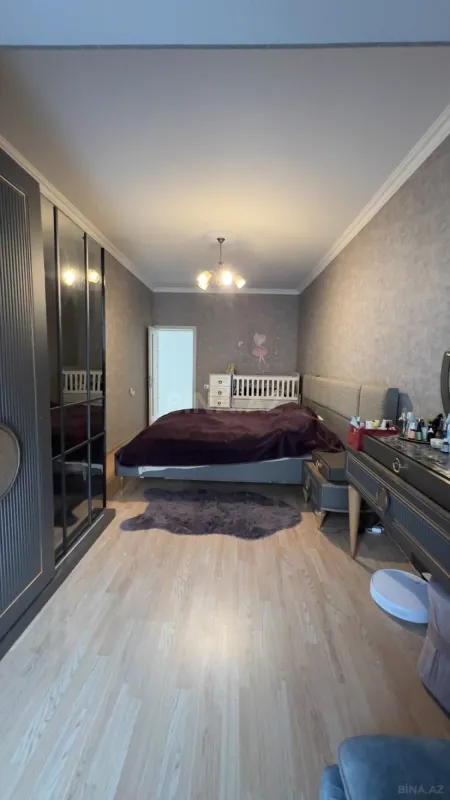 Satılır 2 otaqlı mənzil 82 m²