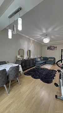 Satılır 2 otaqlı mənzil 82 m²