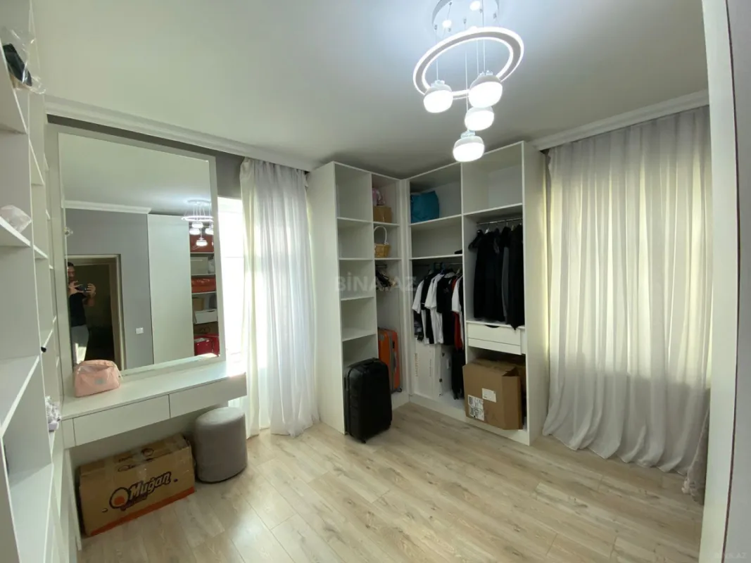 Satılır 4 otaqlı həyət evi 200 m²