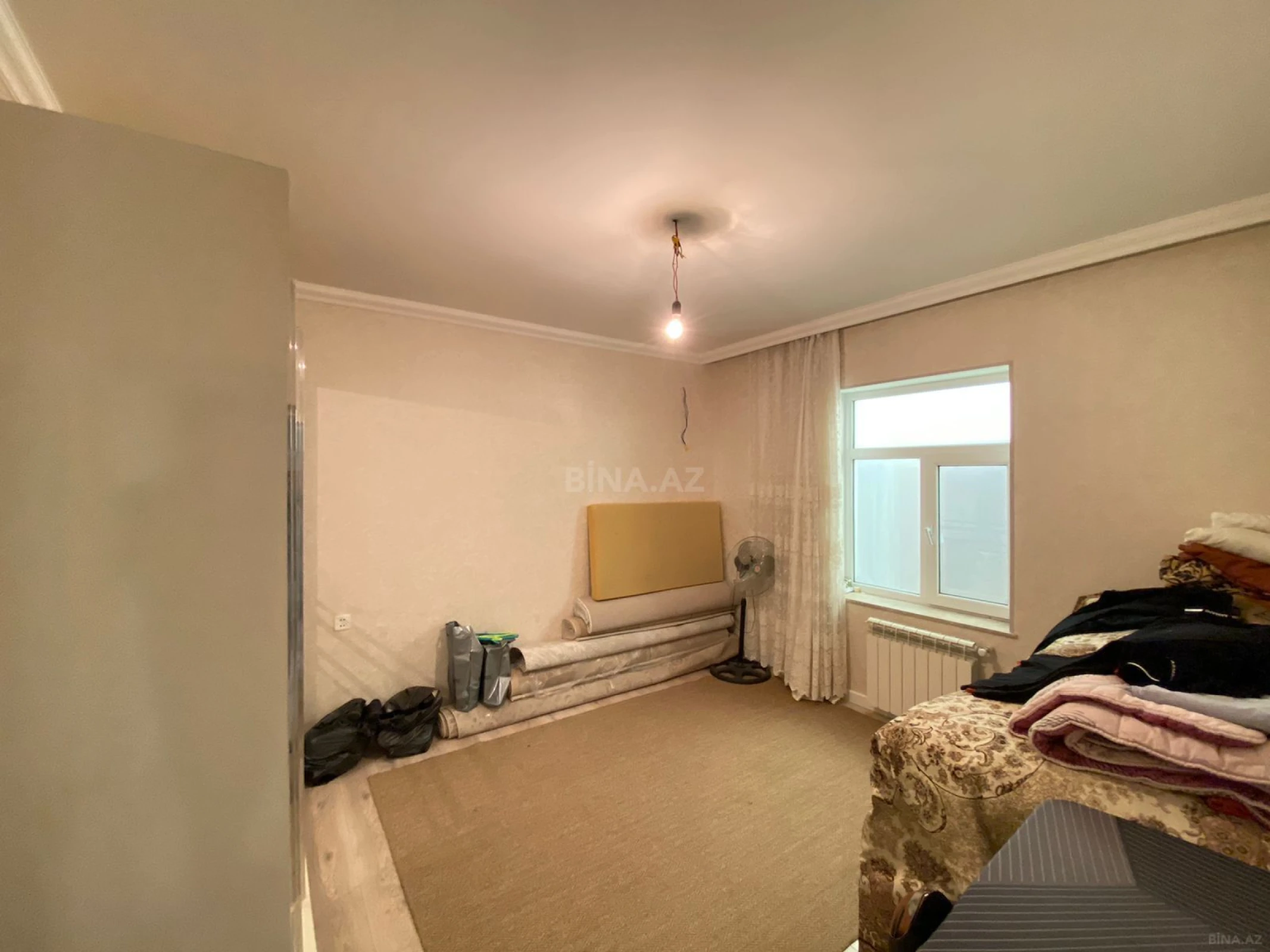 Satılır 4 otaqlı həyət evi 200 m²