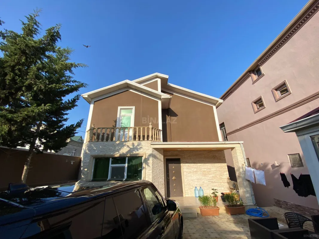 Satılır 4 otaqlı həyət evi 200 m²