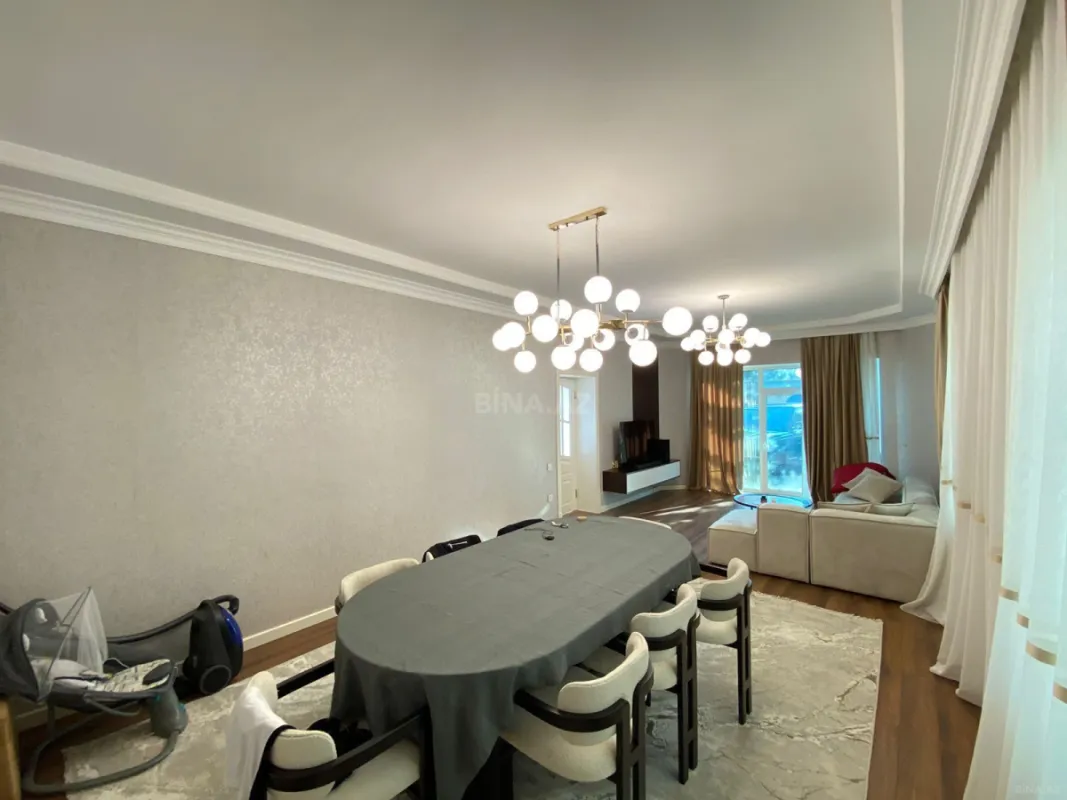 Satılır 4 otaqlı həyət evi 200 m²