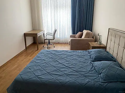 Kirayə verilir 2 otaqlı mənzil 68 m²