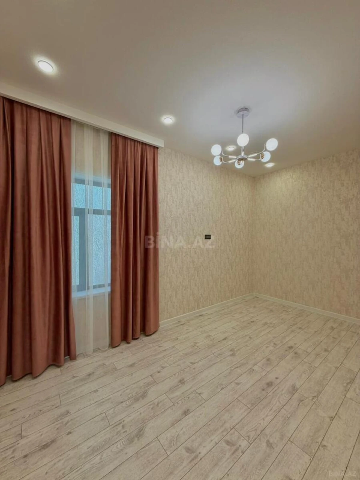 Satılır 4 otaqlı həyət evi 160 m²