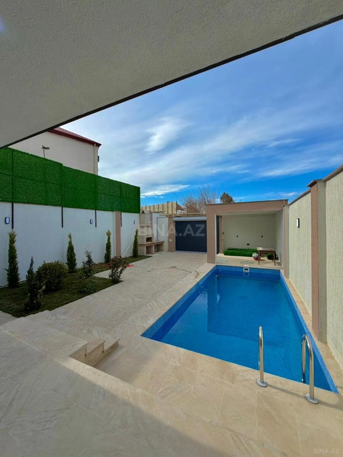 Satılır 4 otaqlı həyət evi 160 m²