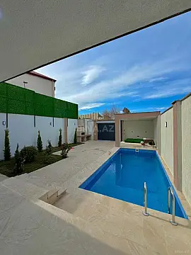Satılır 4 otaqlı həyət evi 160 m²