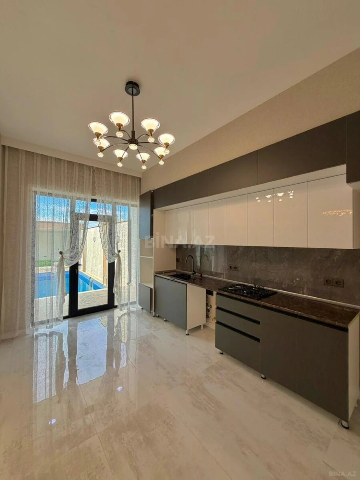 Satılır 4 otaqlı həyət evi 160 m²