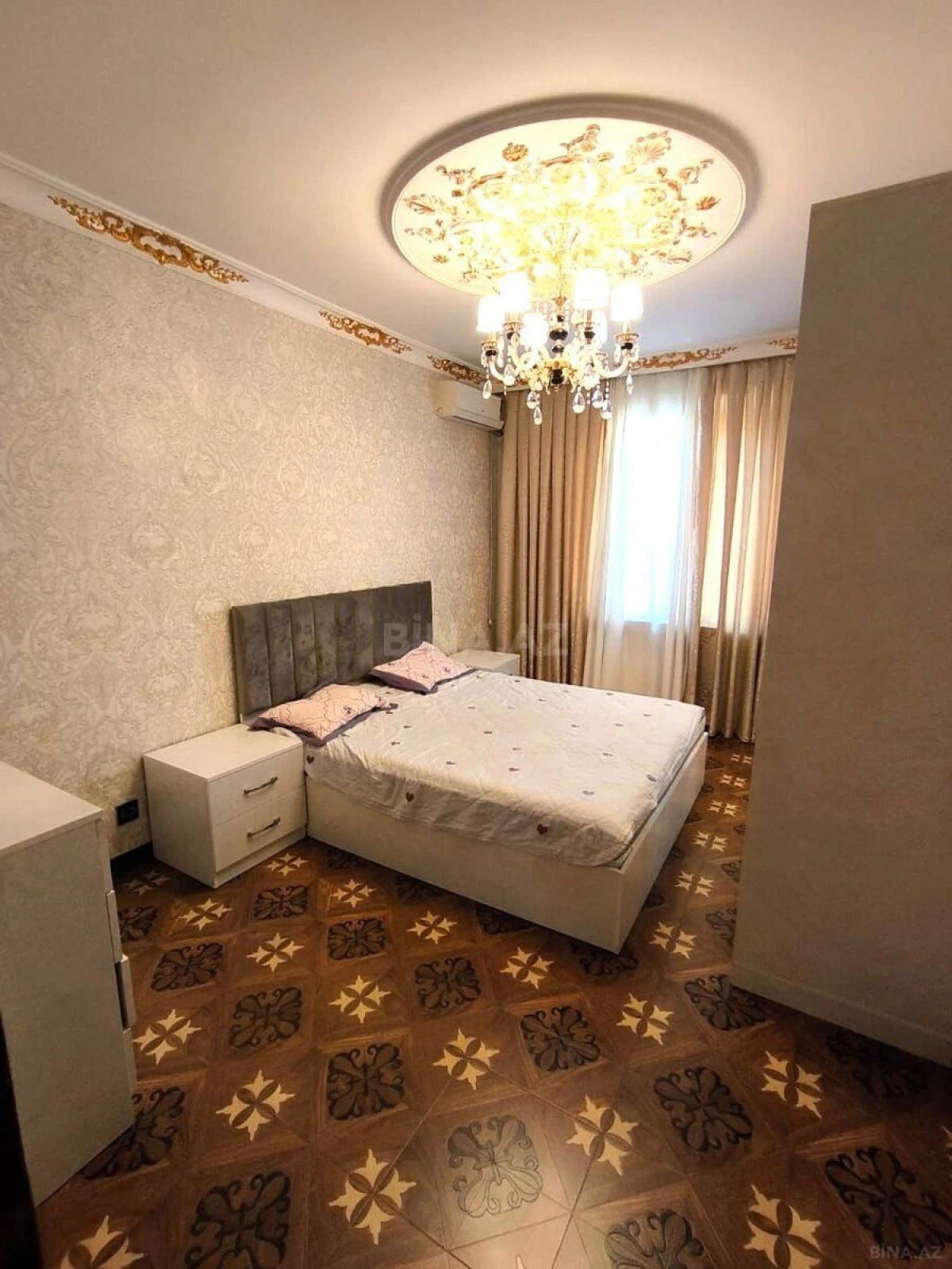 Kirayə verilir 4 otaqlı mənzil 115 m²