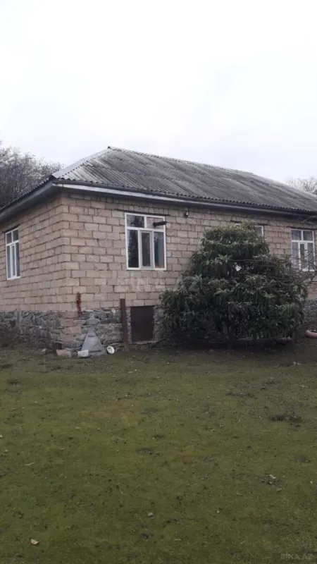 Satılır 4 otaqlı həyət evi 120 m²