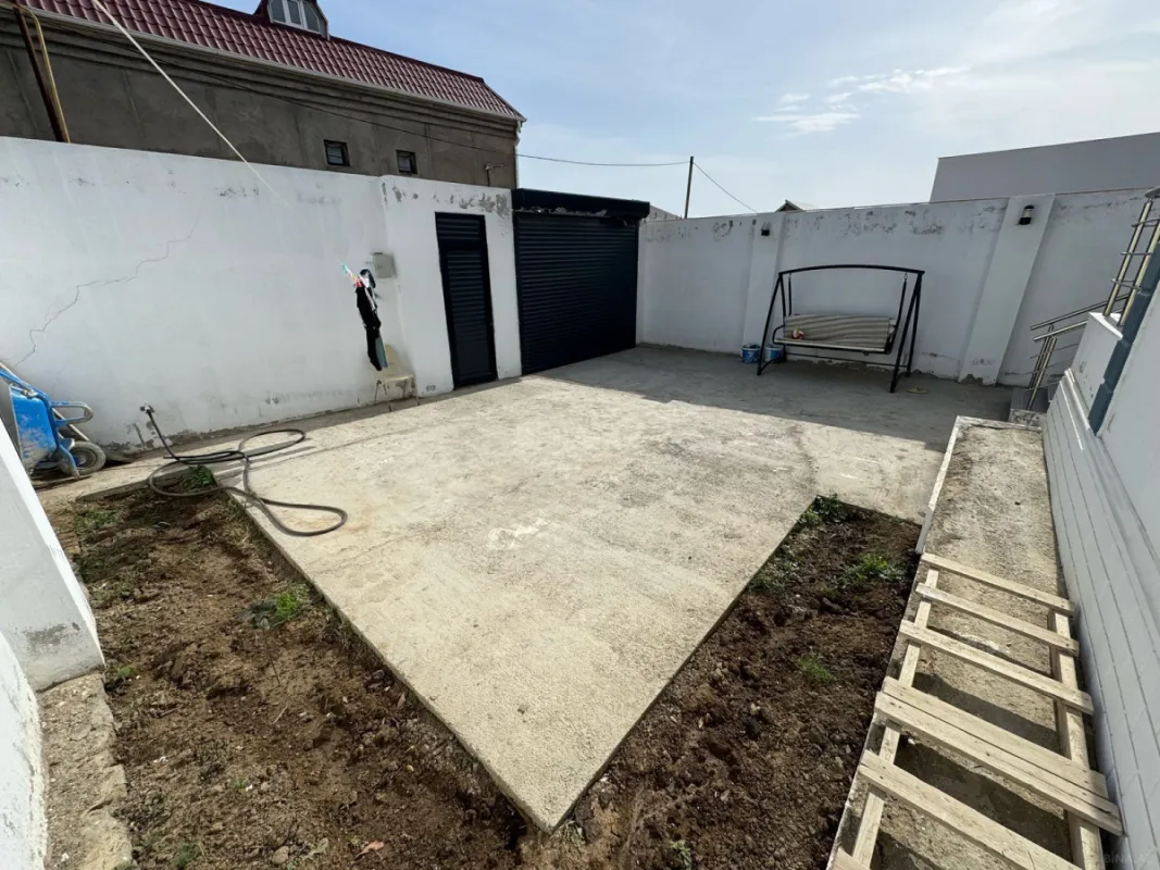 Satılır 3 otaqlı həyət evi 140 m²
