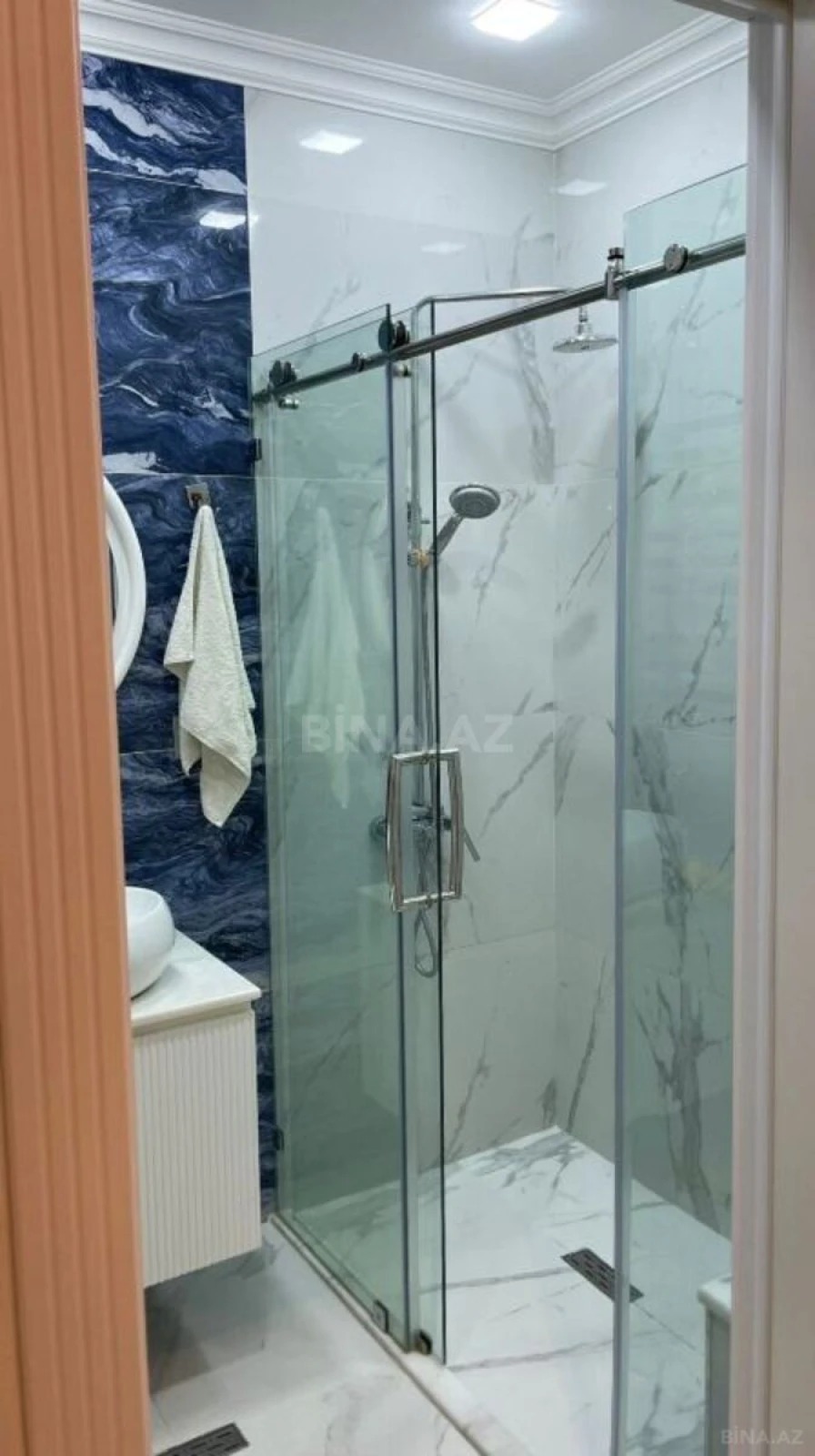 Satılır 3 otaqlı mənzil 135 m²