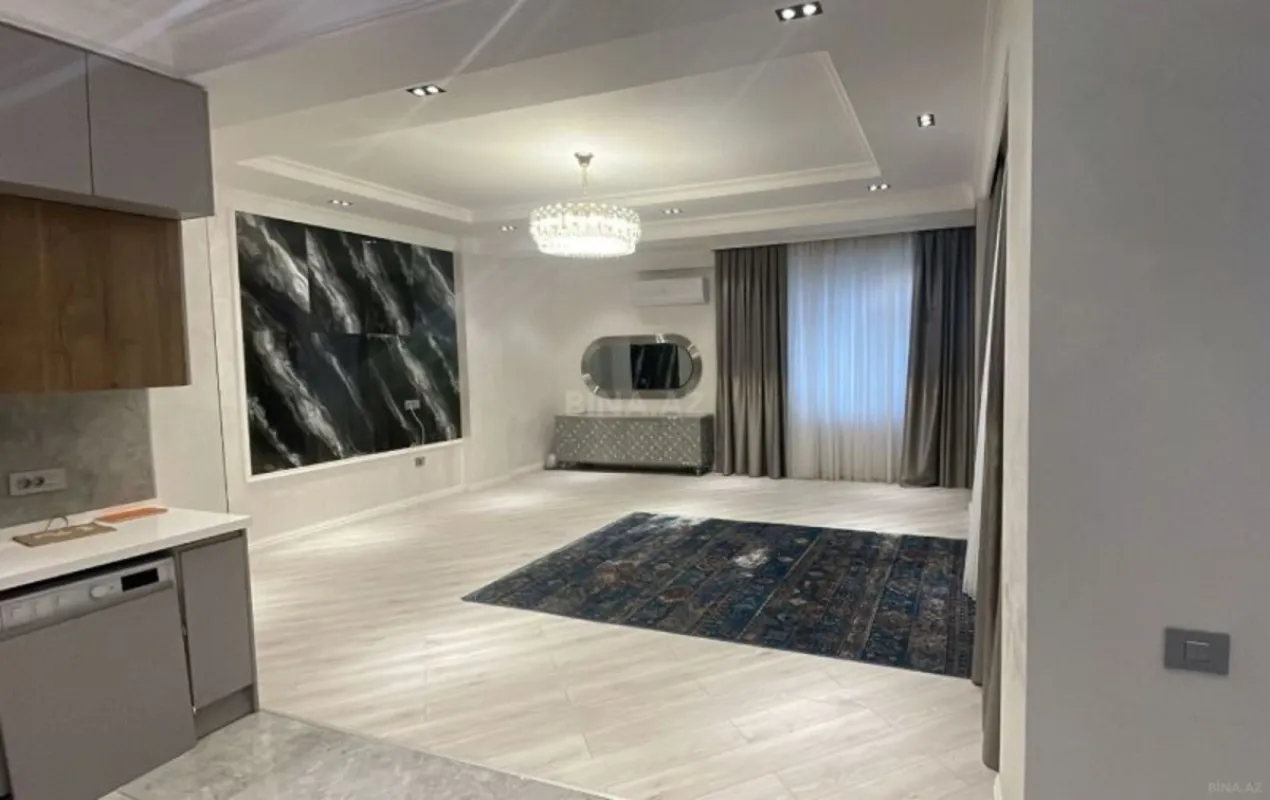 Satılır 3 otaqlı mənzil 135 m²