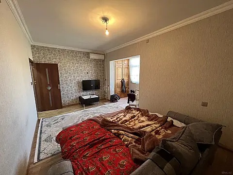 Satılır 1 otaqlı mənzil 40 m²