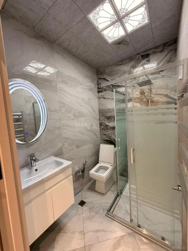 Kirayə verilir 2 otaqlı mənzil 65 m²