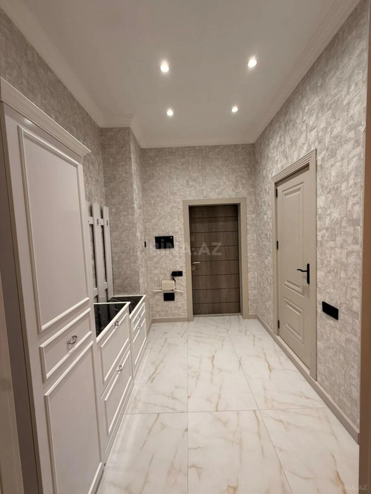 Kirayə verilir 2 otaqlı mənzil 65 m²