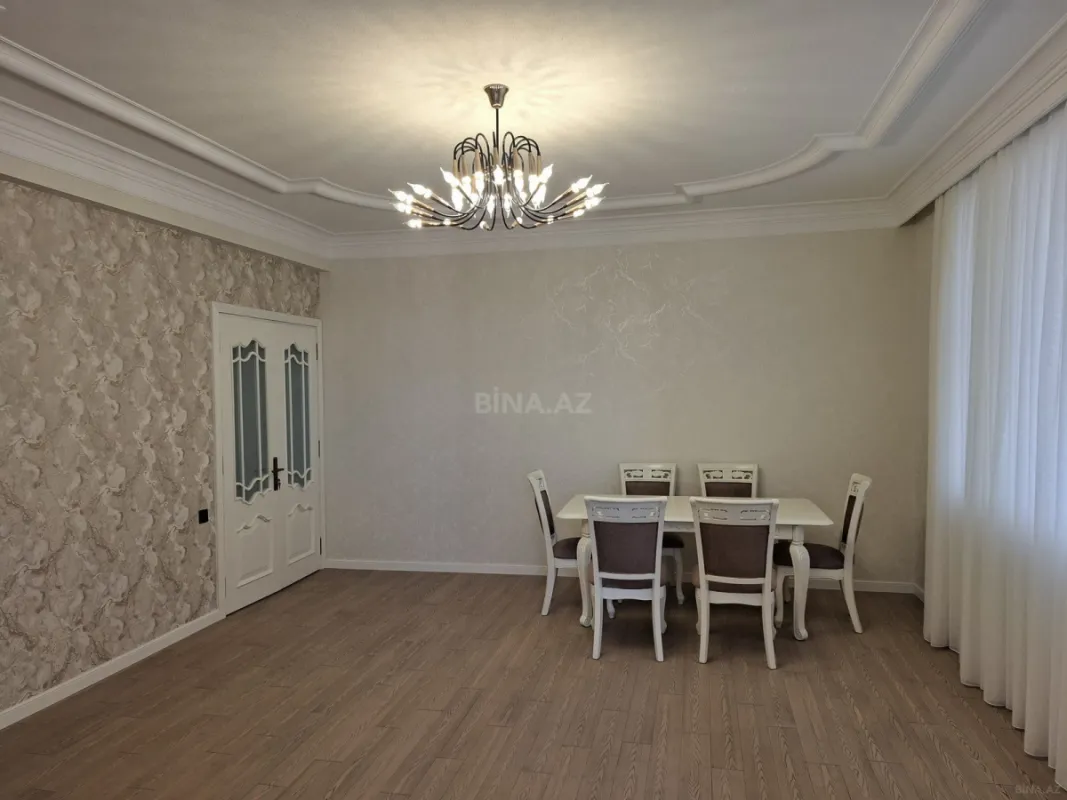 Satılır 3 otaqlı mənzil 127 m²