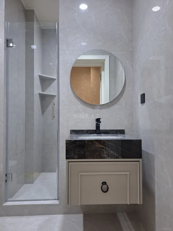 Satılır 3 otaqlı mənzil 127 m²