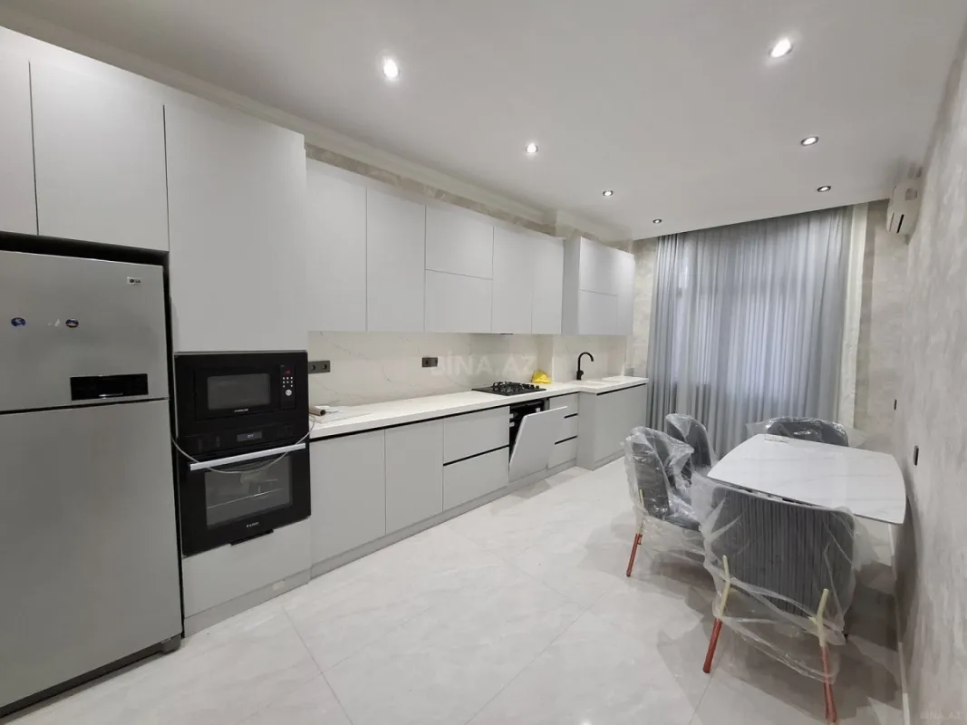 Satılır 3 otaqlı mənzil 127 m²