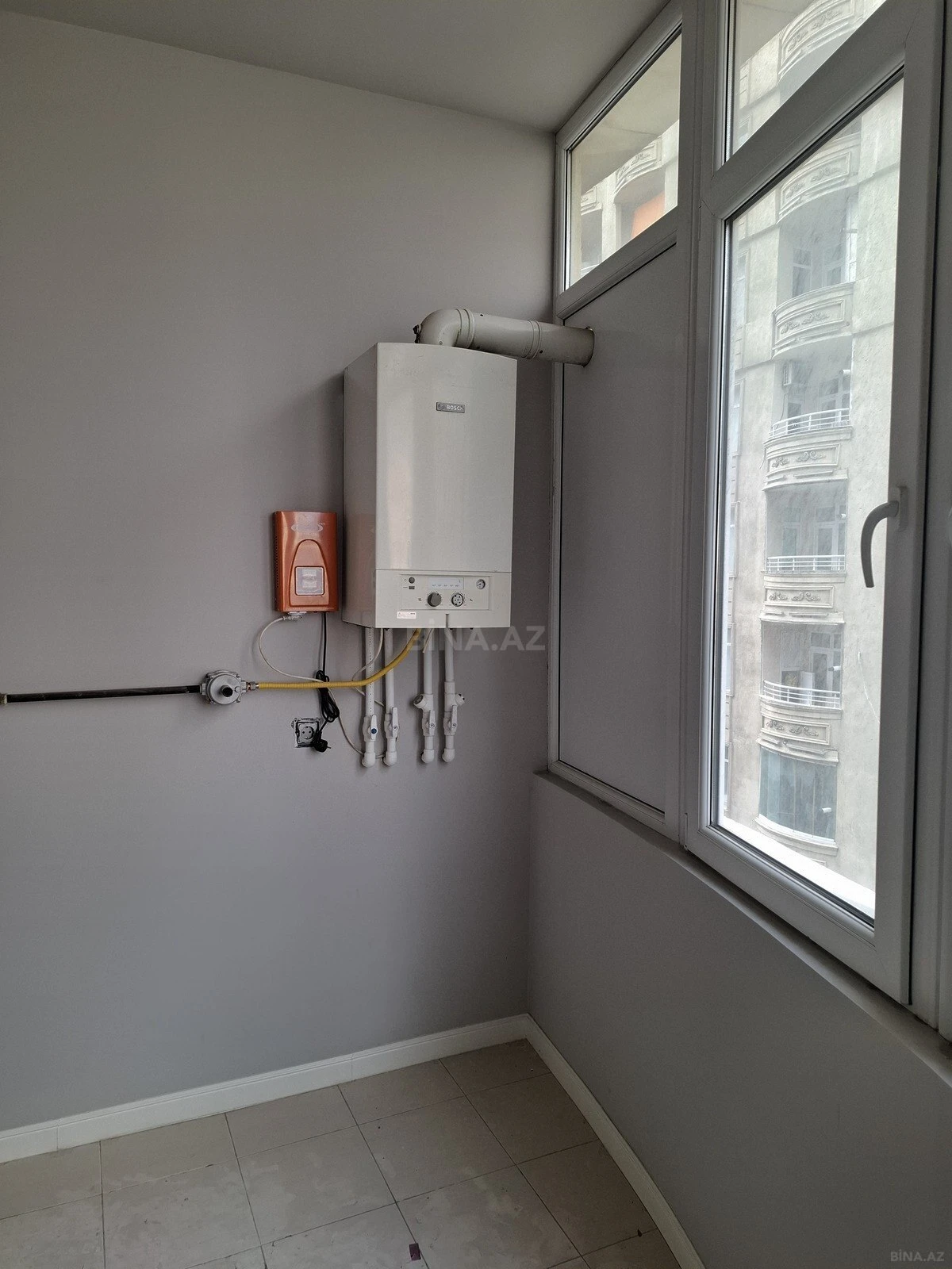 Satılır 3 otaqlı mənzil 127 m²