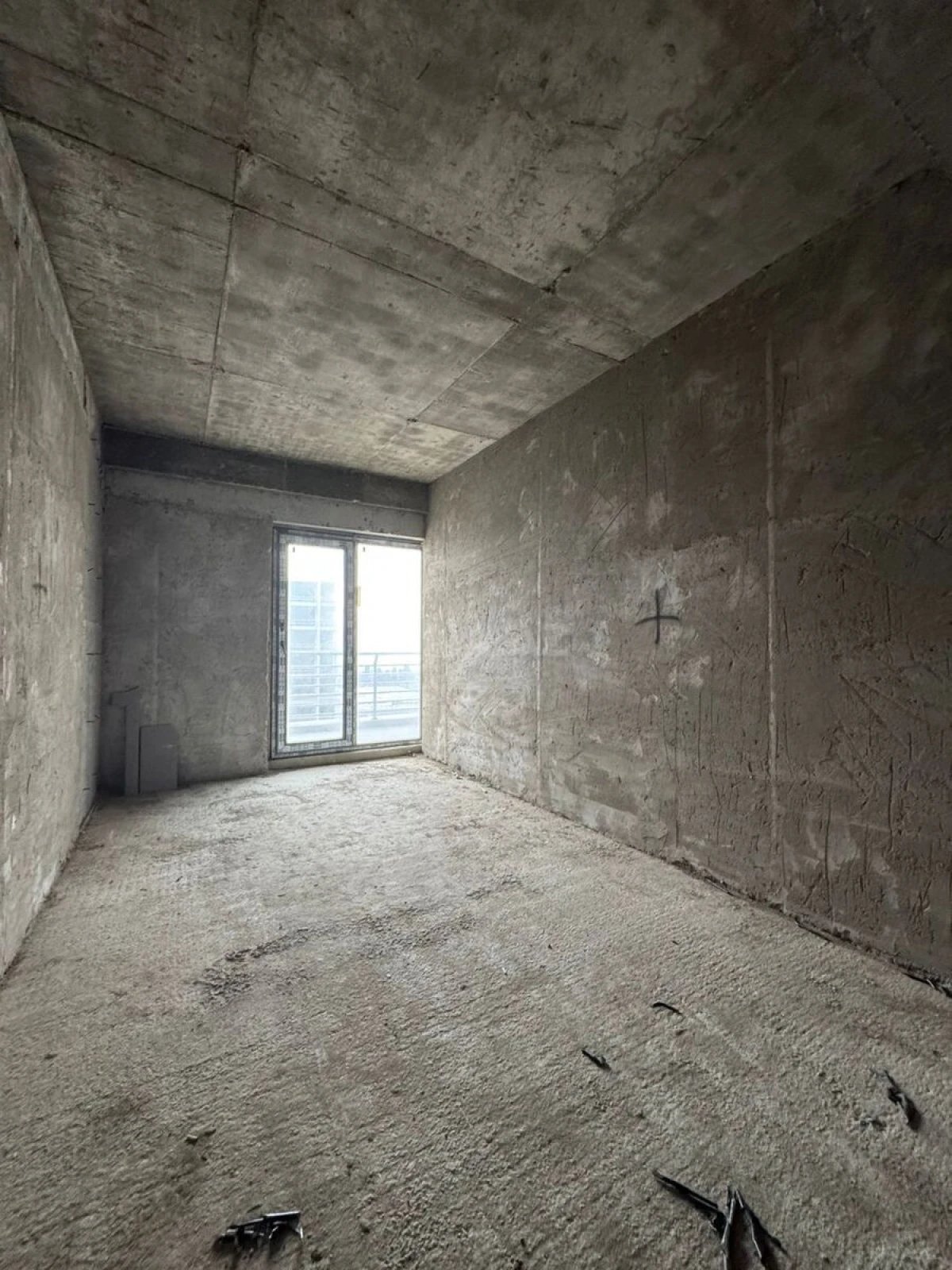 Satılır 4 otaqlı mənzil 190 m²