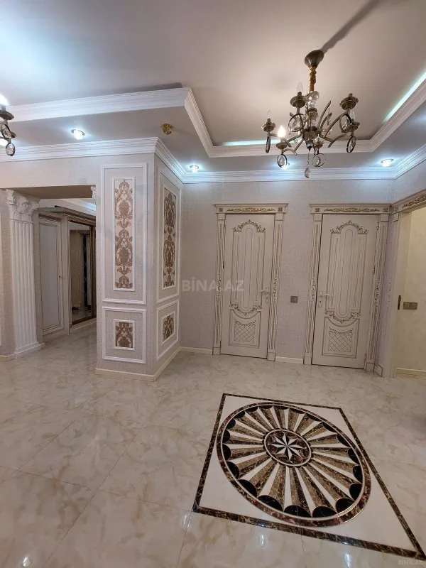Kirayə verilir 3 otaqlı mənzil 150 m²