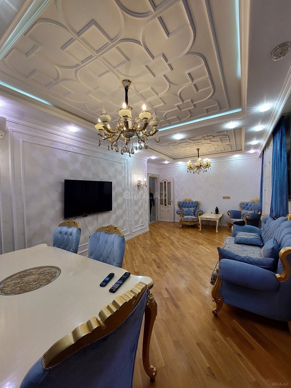 Kirayə verilir 3 otaqlı mənzil 150 m²