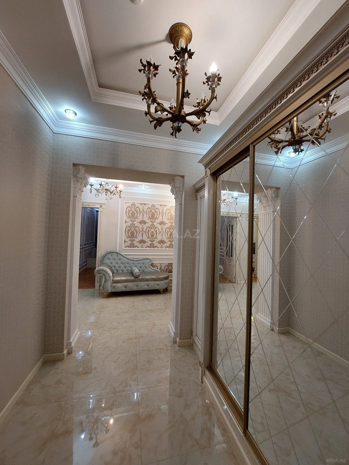 Kirayə verilir 3 otaqlı mənzil 150 m²