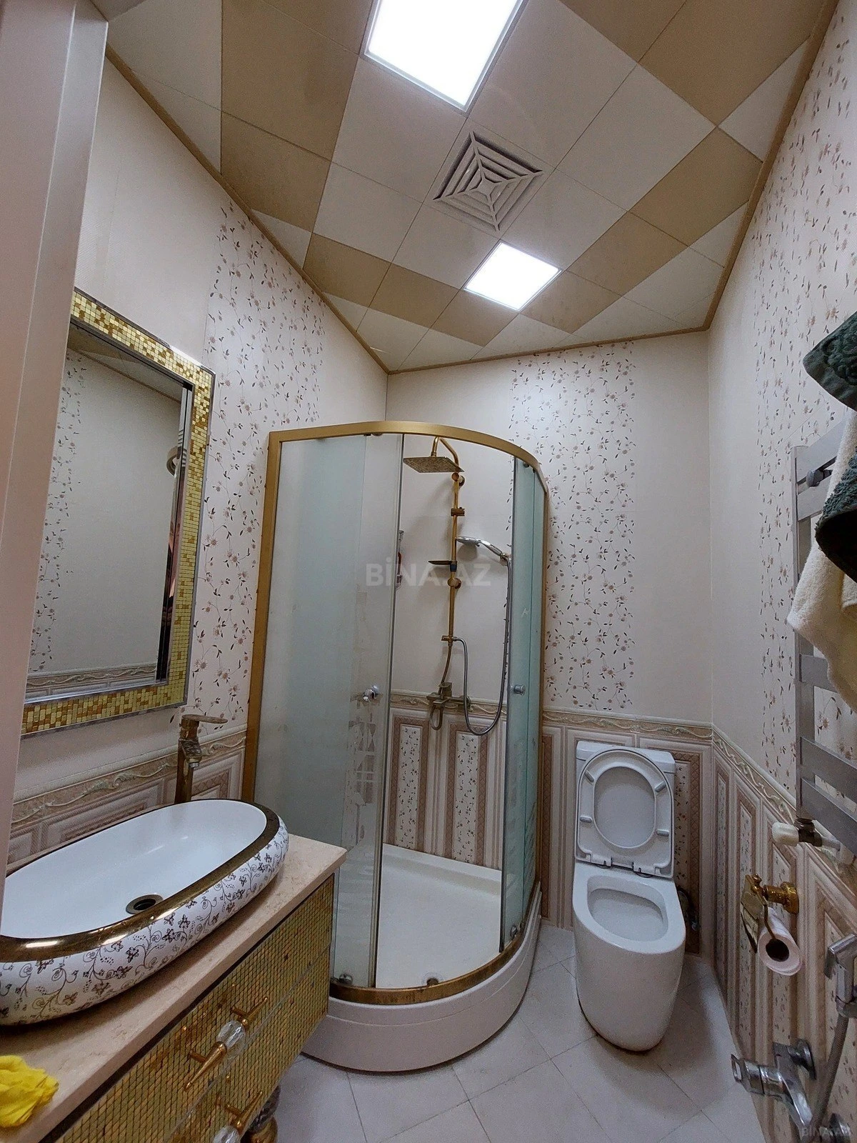 Kirayə verilir 3 otaqlı mənzil 150 m²