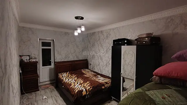 Satılır 4 otaqlı mənzil 82 m²