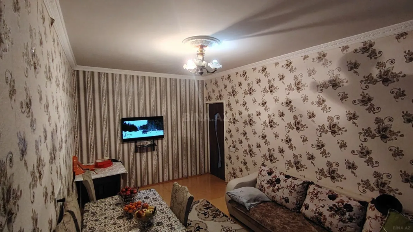 Satılır 4 otaqlı mənzil 82 m²