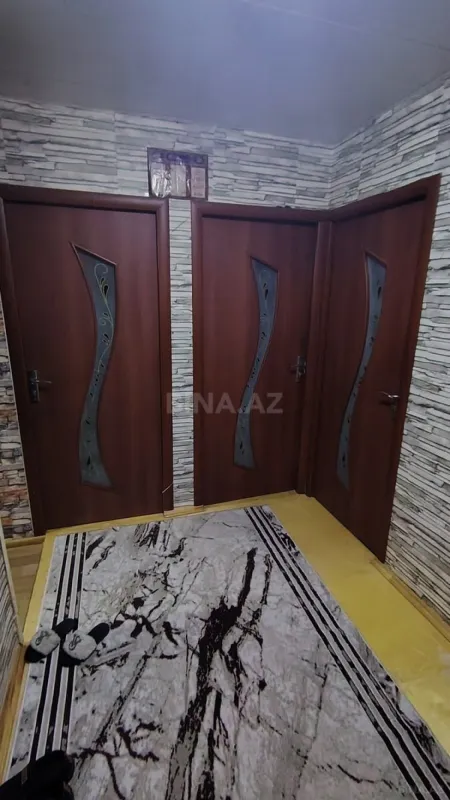 Satılır 4 otaqlı mənzil 82 m²