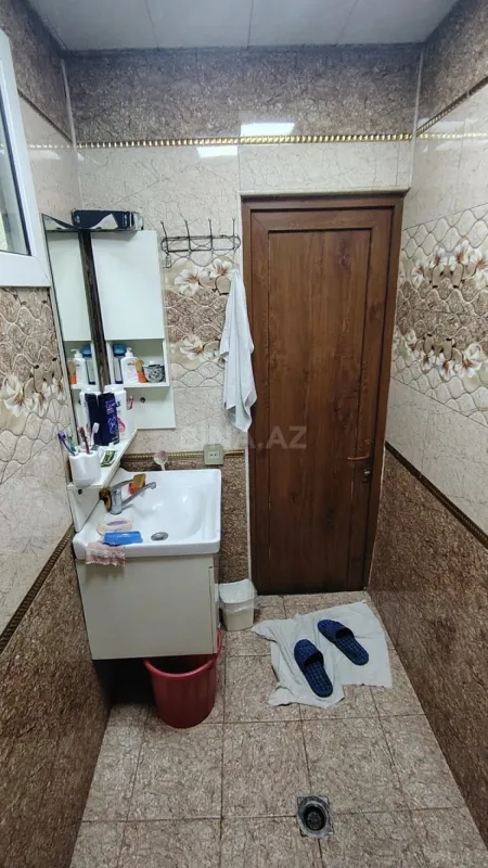 Satılır 4 otaqlı mənzil 82 m²