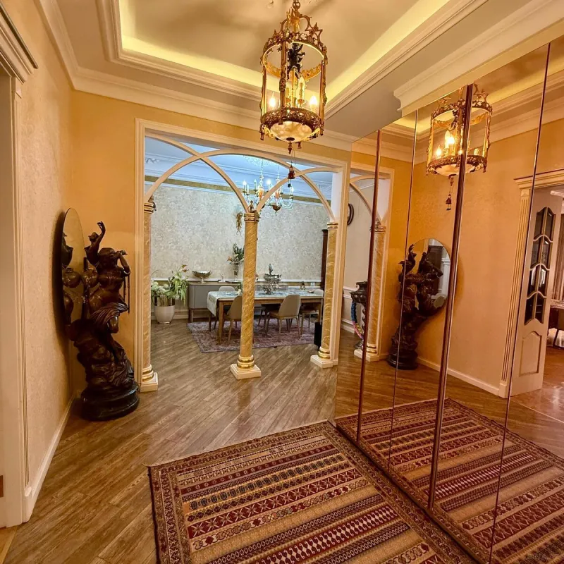 Satılır 5 otaqlı mənzil 169 m²