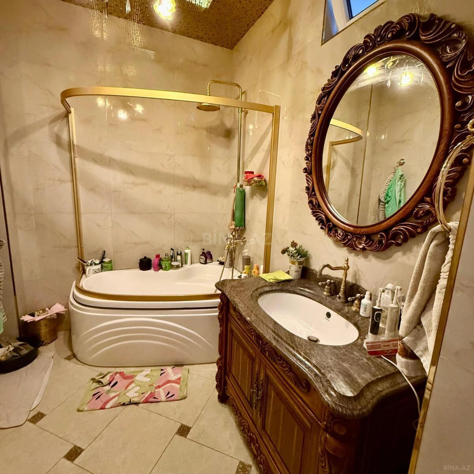 Satılır 5 otaqlı mənzil 169 m²