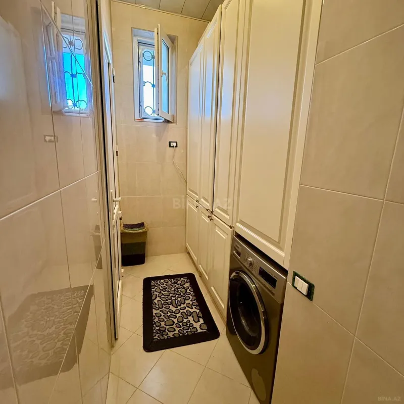 Satılır 5 otaqlı mənzil 169 m²