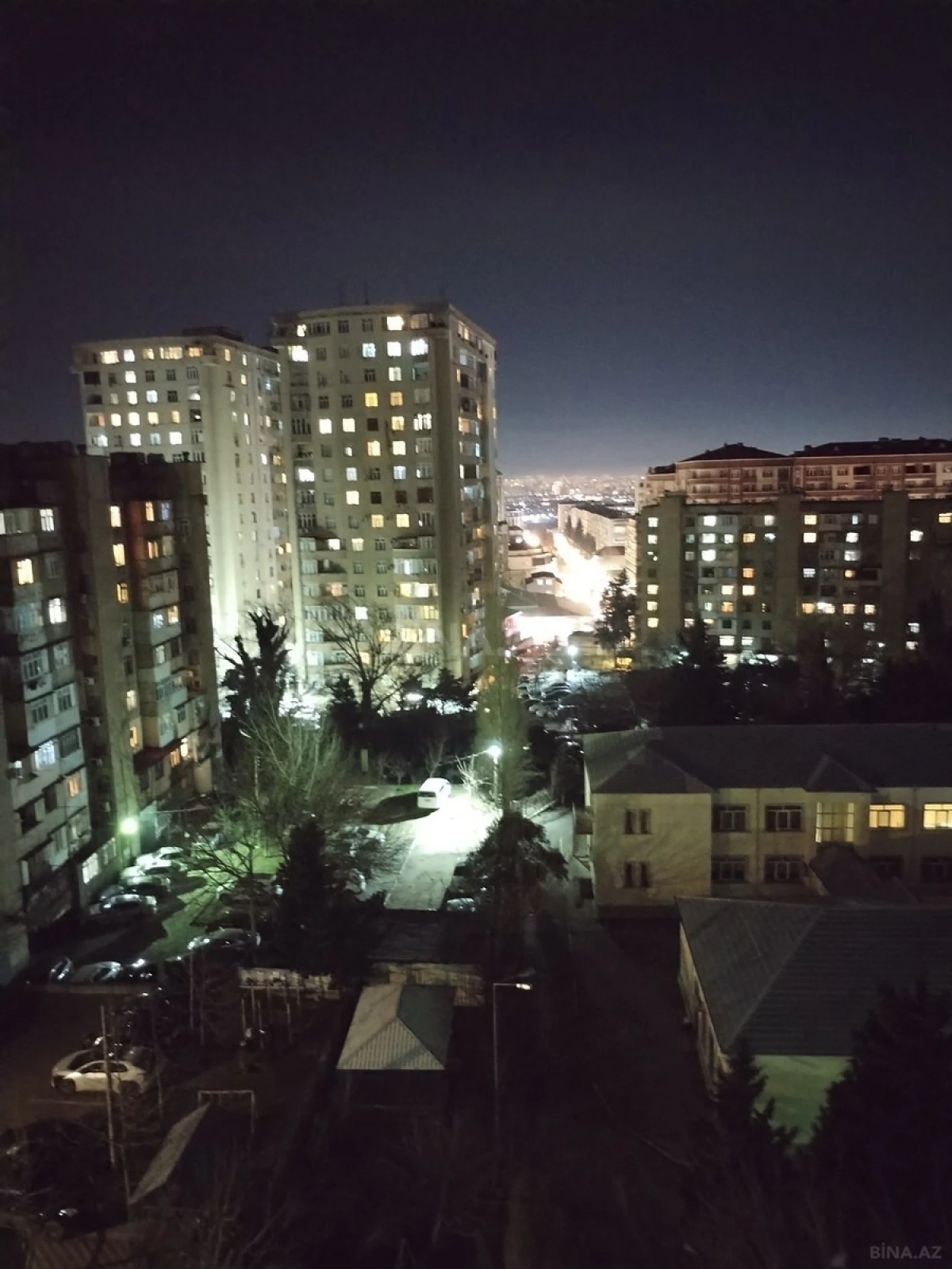 Satılır 4 otaqlı mənzil 115 m²