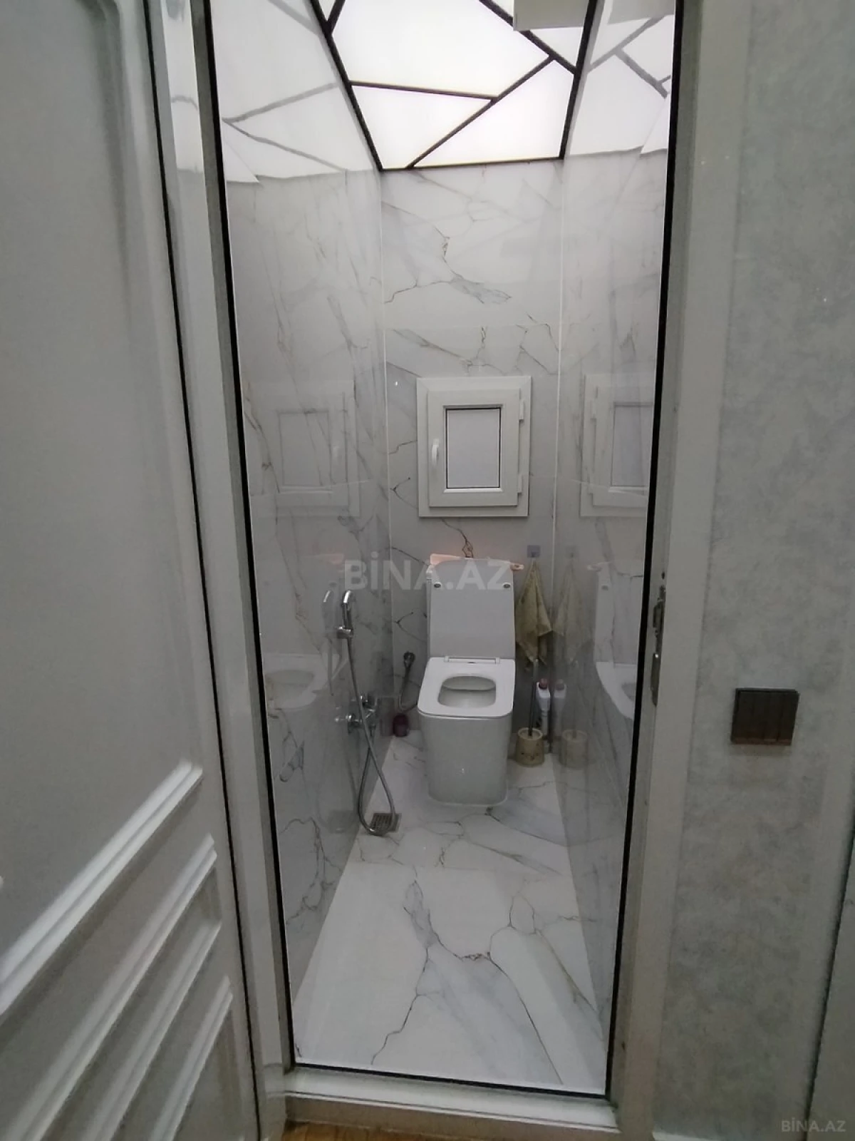 Satılır 4 otaqlı mənzil 115 m²