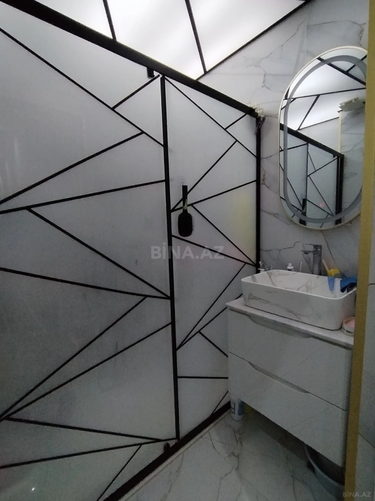 Satılır 4 otaqlı mənzil 115 m²