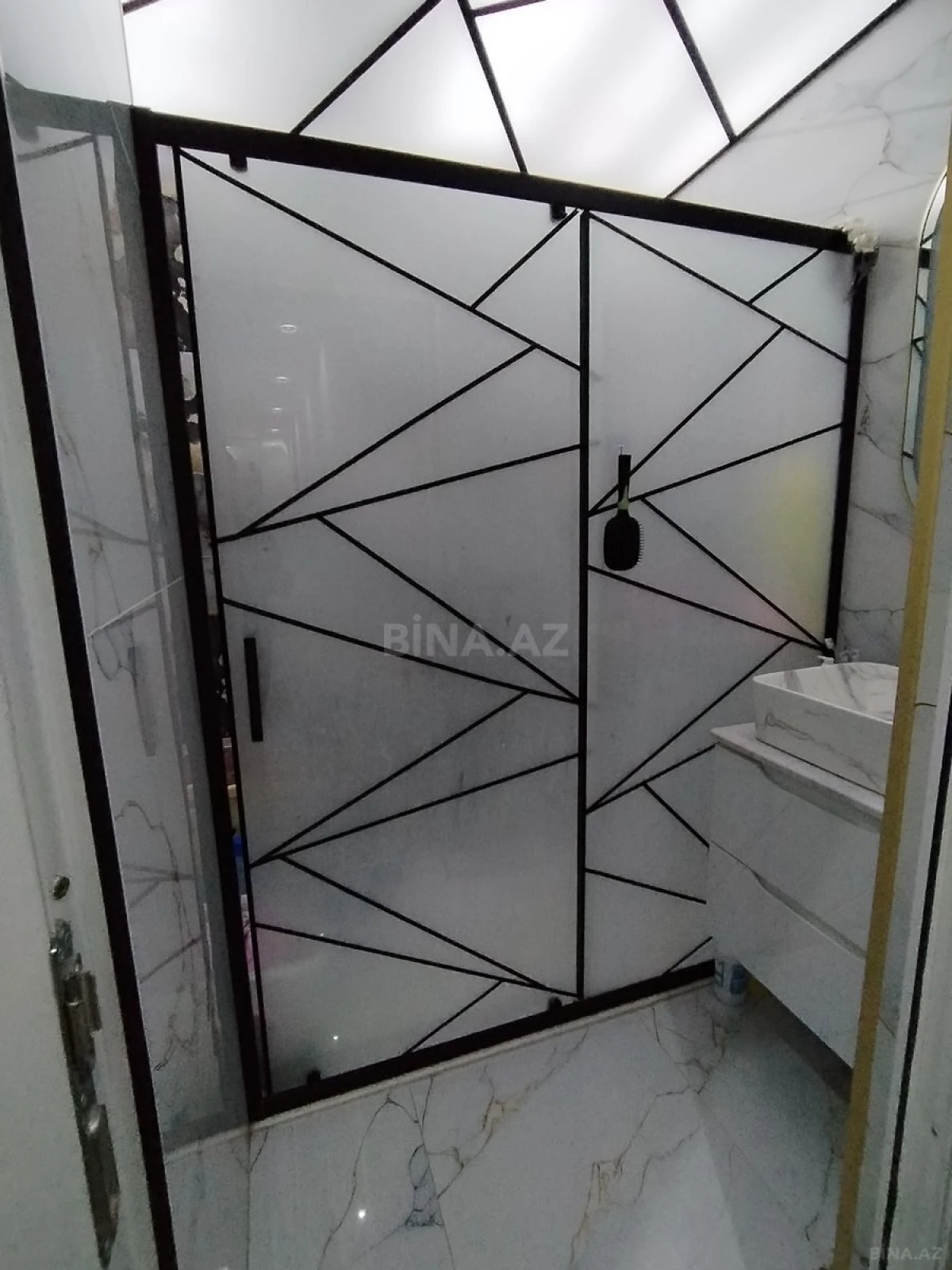 Satılır 4 otaqlı mənzil 115 m²